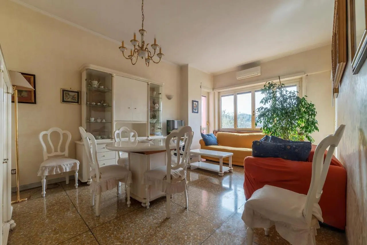 Monteverde Roomy Apartment Sun And Flowers Rome 0*,  Italy