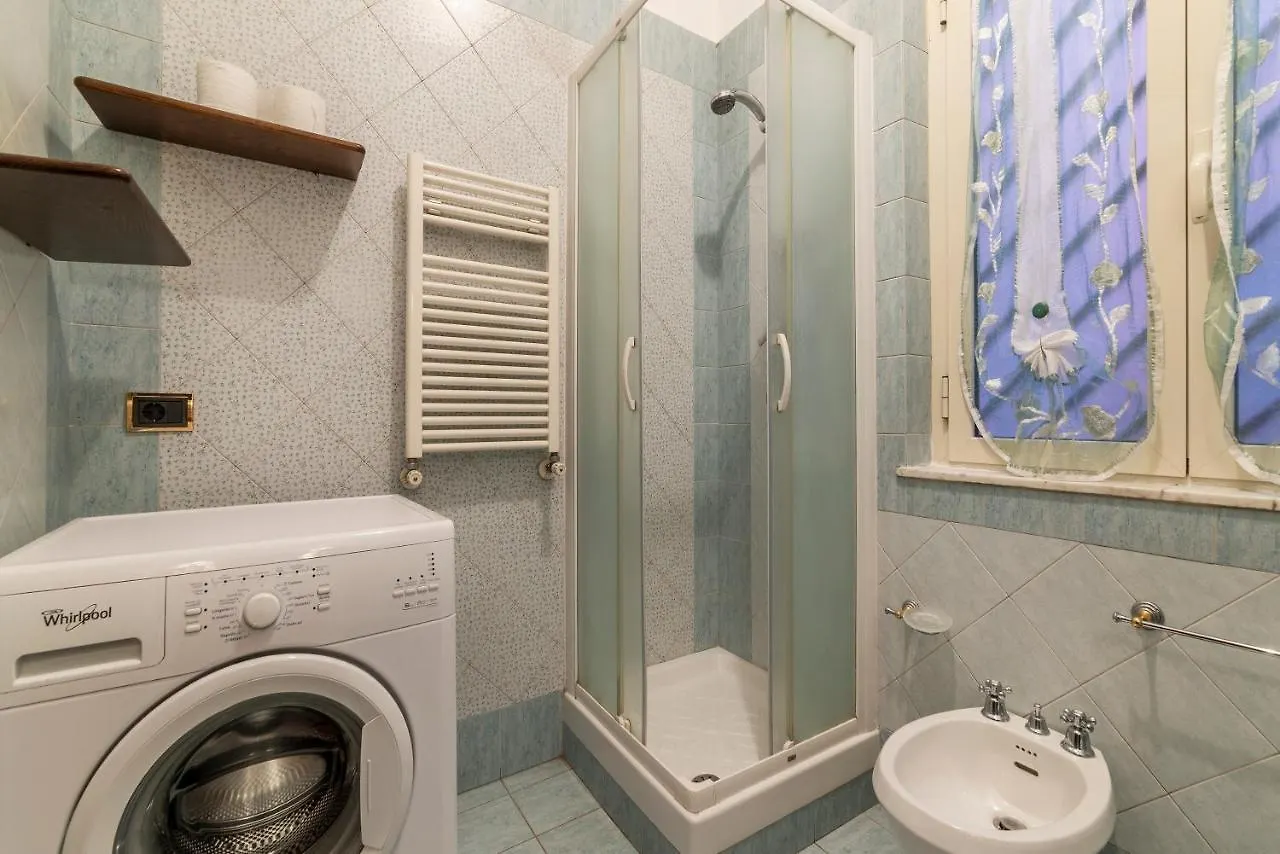 Monteverde Roomy Apartment Sun And Flowers Rome