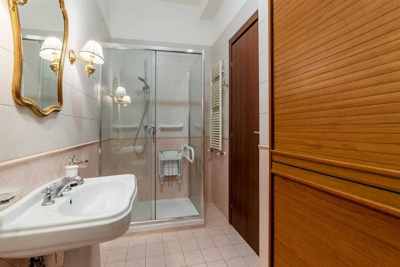 Monteverde Roomy Apartment Sun And Flowers Rome