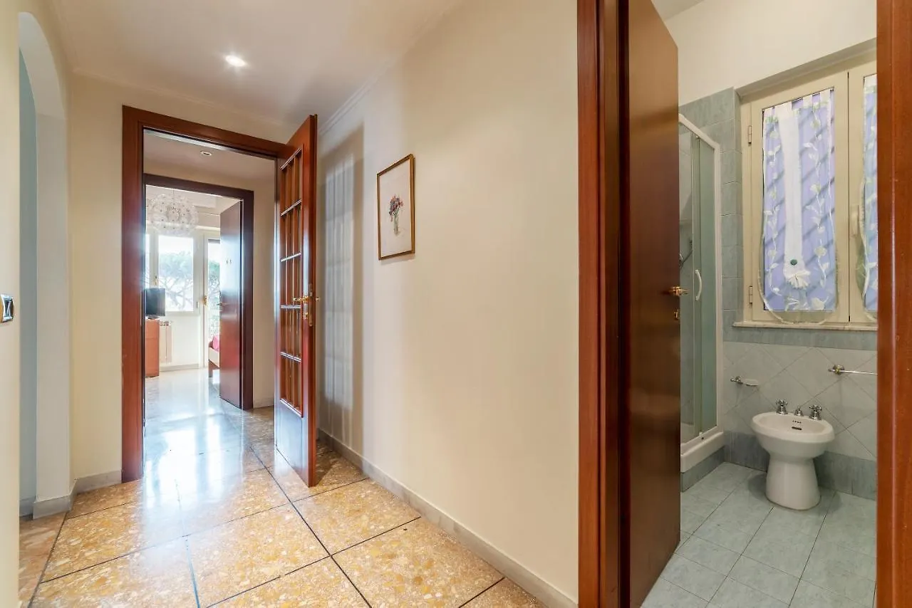 Monteverde Roomy Apartment Sun And Flowers Rome
