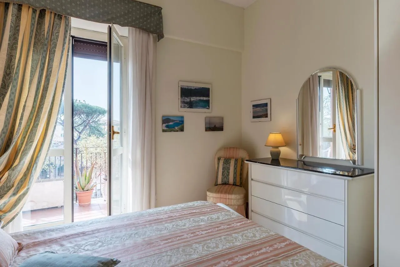 Monteverde Roomy Apartment Sun And Flowers Rome 0*,